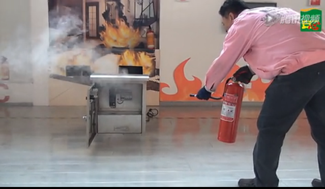 電器滅火演練4
